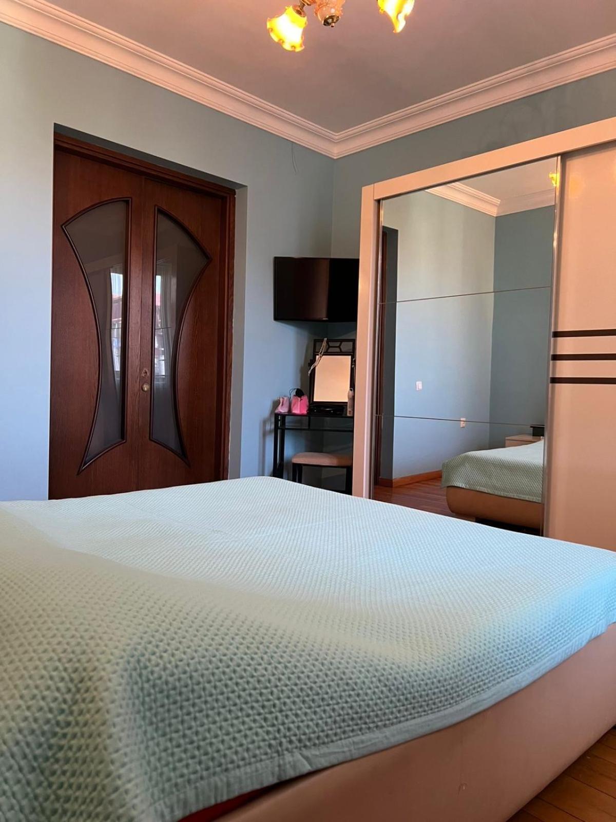 Apartment Rustaveli 57 Batumi Bagian luar foto