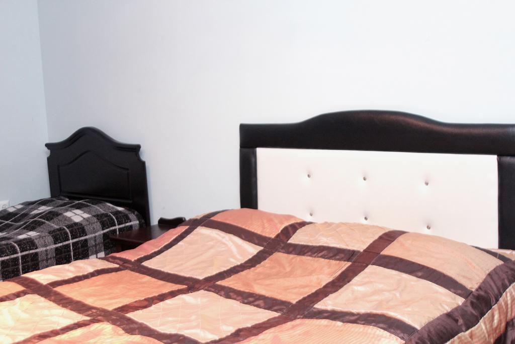 Apartment Rustaveli 57 Batumi Bagian luar foto